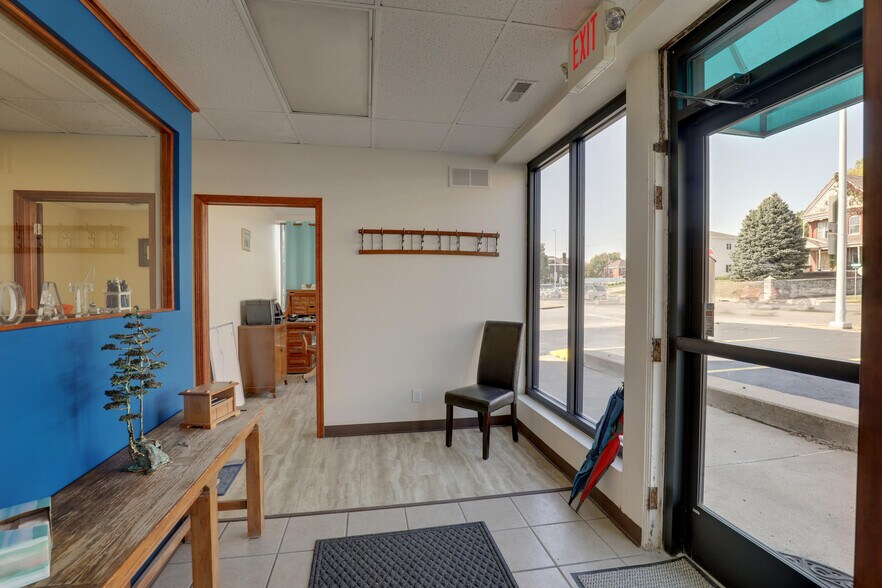 More Photos Of 900 Broadway St, Quincy Flex For Sale