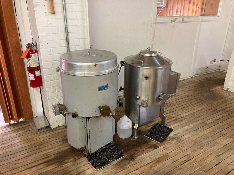 More Photos Of 1238 Lost Nation Rd, Willoughby Storefront For Sale