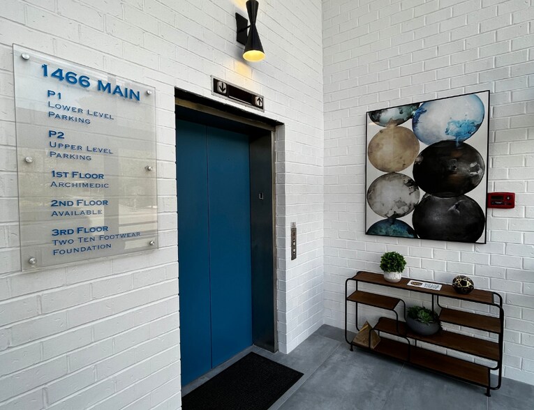 More Photos Of 1466 Main St, Waltham Office For Sale