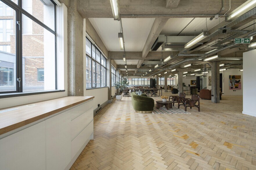More Photos Of 15-27 Gee St, London Office Residential For Lease
