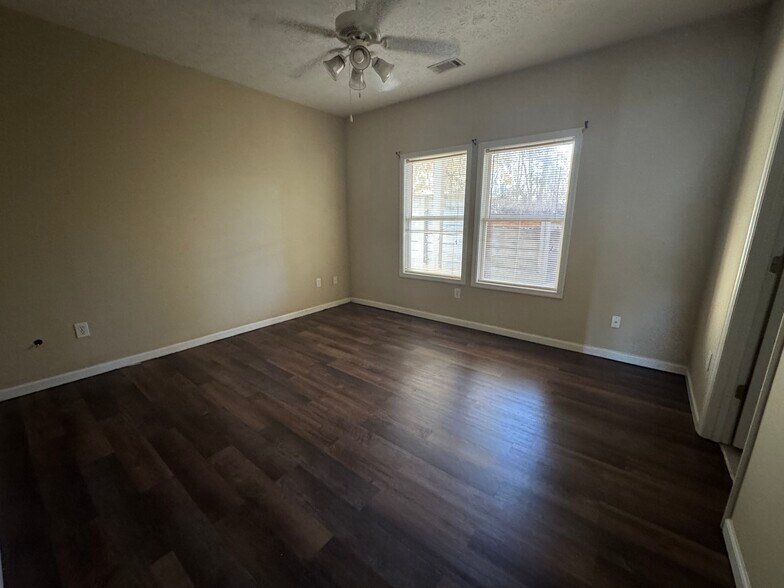 More Photos Of 8082 Veterans Pkwy, Columbus Apartments For Sale