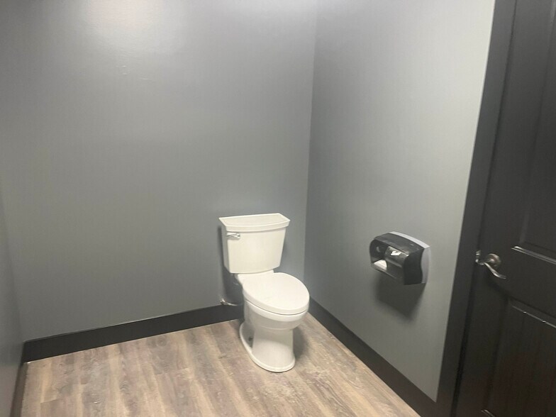 More Photos Of 2601 S Constitution Blvd, Salt Lake City Manufacturing For Lease