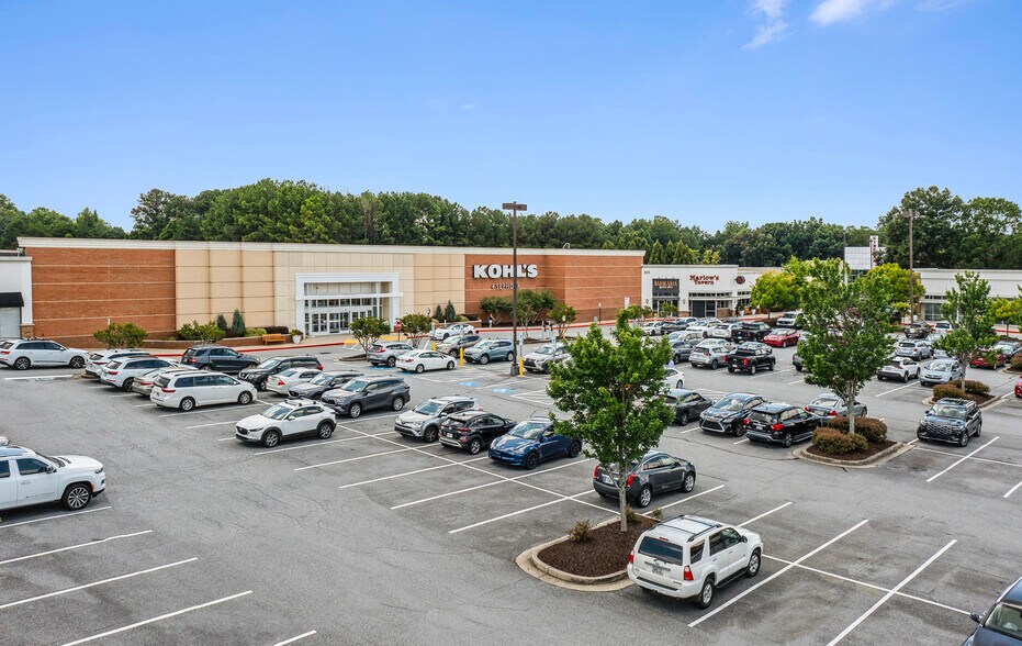 More Photos Of 1300 Johnson Ferry Rd, Marietta Unknown For Lease