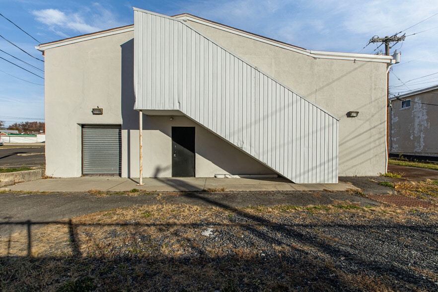 More Photos Of 482 Rt-38, Maple Shade Township Freestanding For Sale