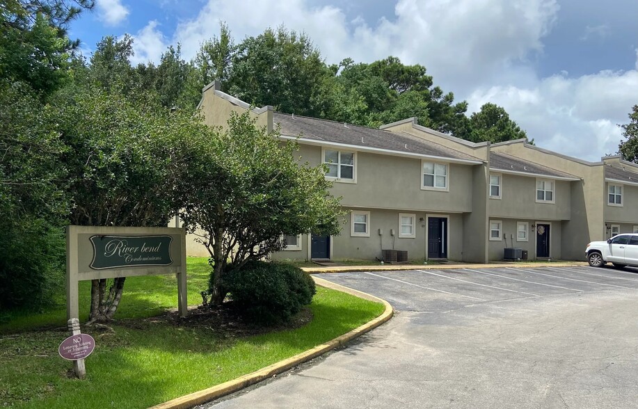 Primary Photo Of 1625 Martin Bluff Rd, Gautier Apartments For Sale