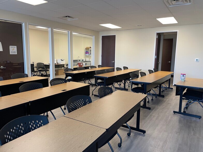 More Photos Of 3115 College Park Dr, Conroe Medical For Lease