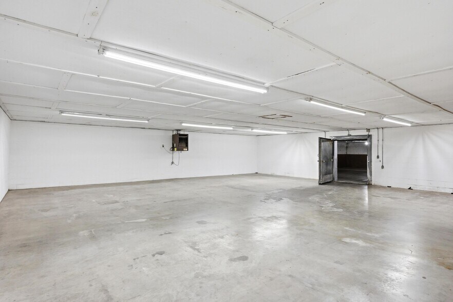 More Photos Of 2154 Old Charleston Rd NE, Cleveland Refrigeration Cold Storage For Sale