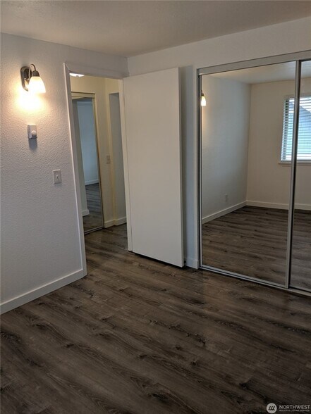 More Photos Of 210 Spruce St E, Ilwaco Apartments For Sale