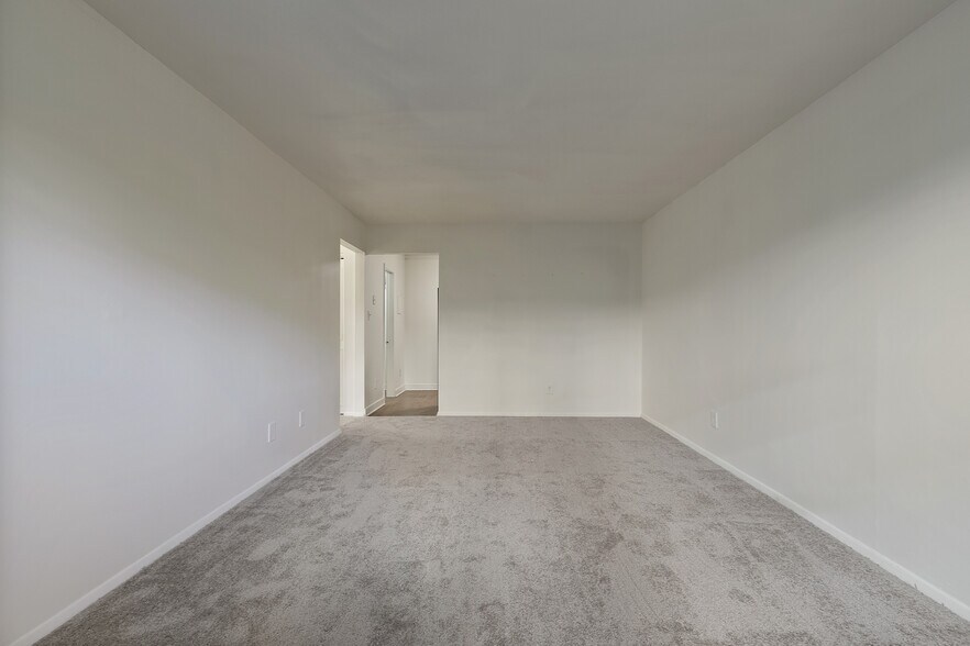 More Photos Of 3900 Forest Hill Ave, Richmond Apartments For Sale