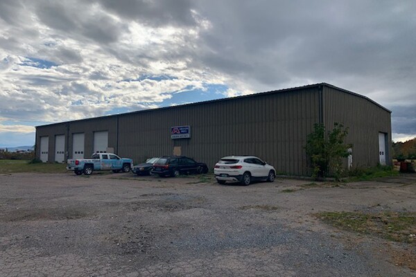 More Photos Of 1945 US-7, Ferrisburgh Warehouse For Sale