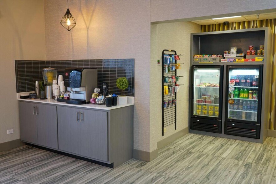 More Photos Of 130 Cracker Rd, Morristown Hotel For Sale