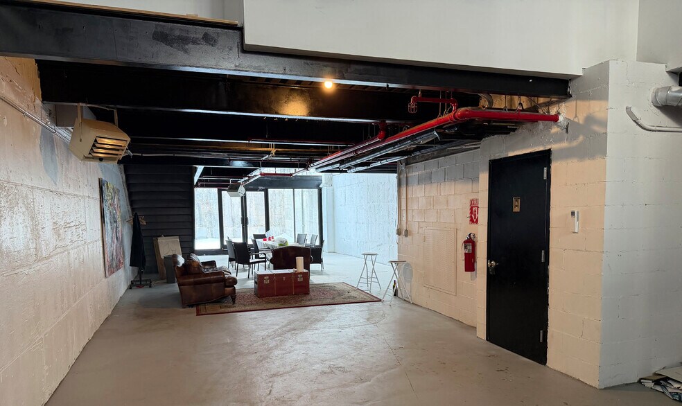 More Photos Of 186 Greenpoint Ave, Brooklyn Apartments For Lease