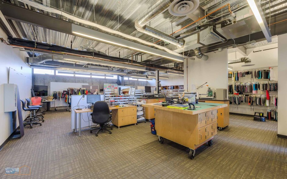 More Photos Of 101 S Taylor Ave, Louisville Warehouse For Lease