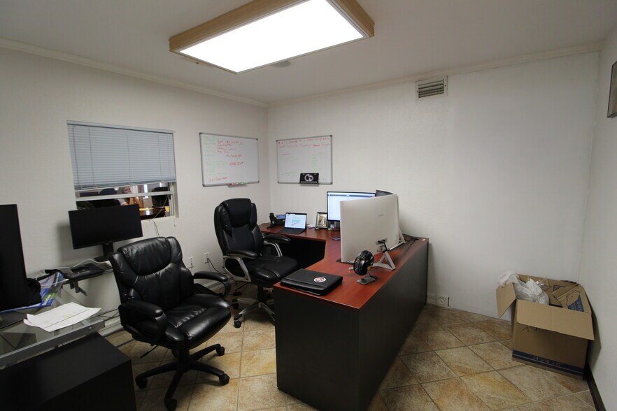 More Photos Of 2208 58th Ave E, Bradenton Industrial For Sale