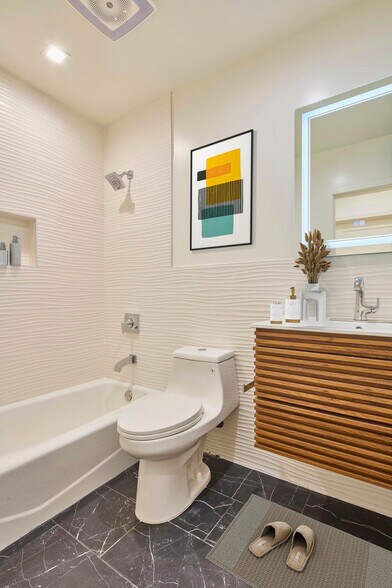 More Photos Of 1047 N Sierra Bonita Ave, West Hollywood Apartments For Sale