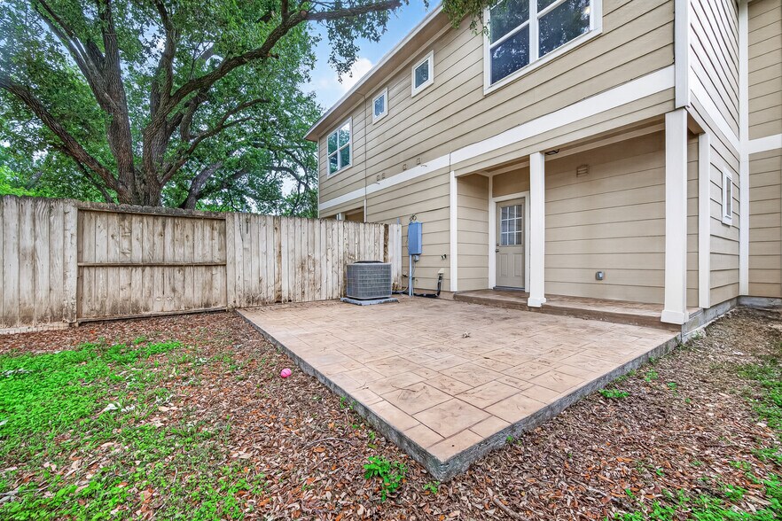More Photos Of 14134 Packard St, Houston Specialty For Sale