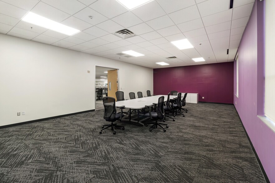 More Photos Of 3101 University Dr E, Bryan Loft Creative Space For Sale