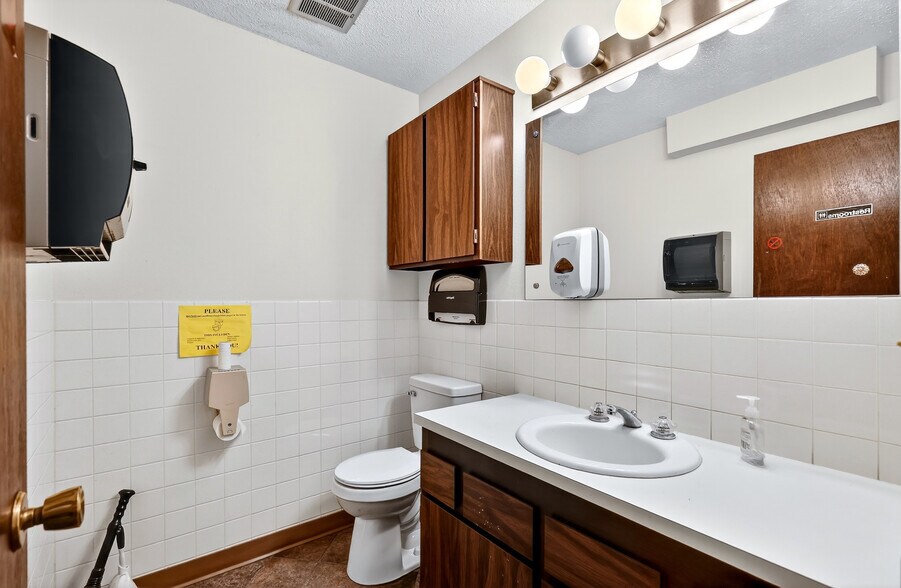 More Photos Of 524 N Mullan Rd, Spokane Loft Creative Space For Sale