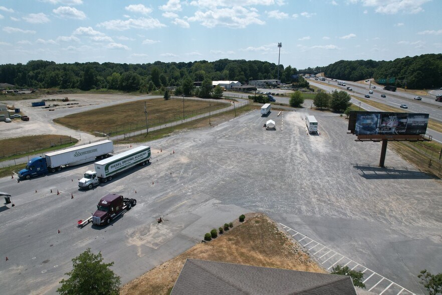 More Photos Of 11001 I 30, Little Rock Office For Sale