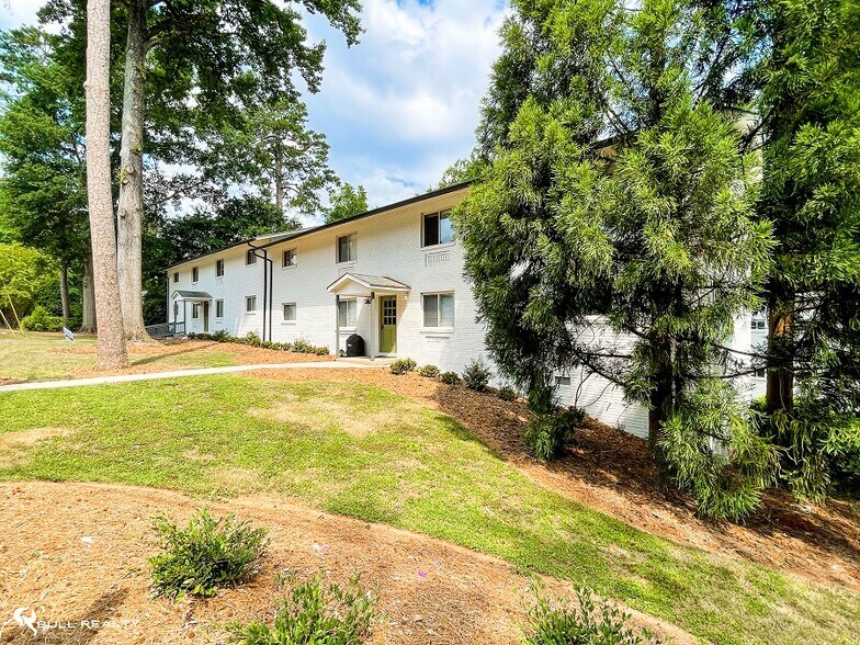 More Photos Of 711 Oakview Rd, Decatur Apartments For Sale