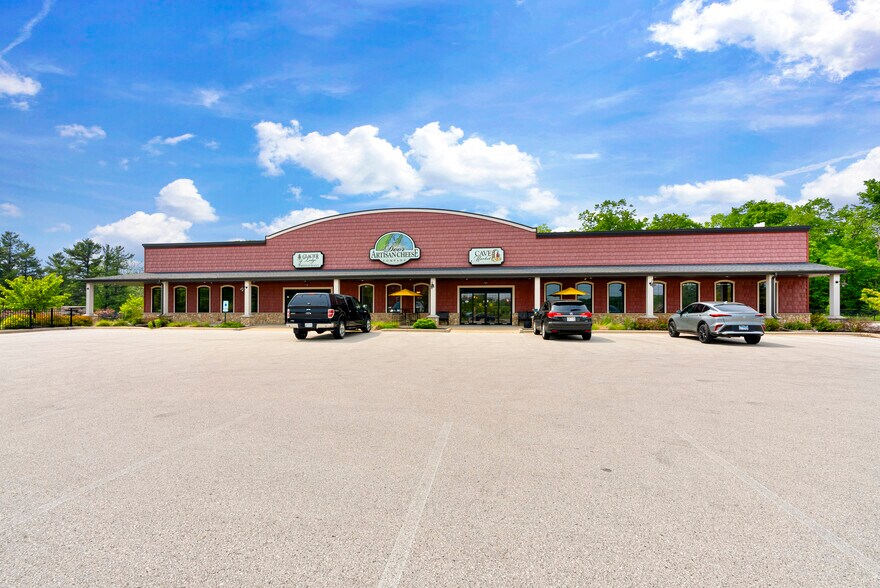 More Photos Of 8103 WI-42 Hwy, Egg Harbor General Retail For Sale