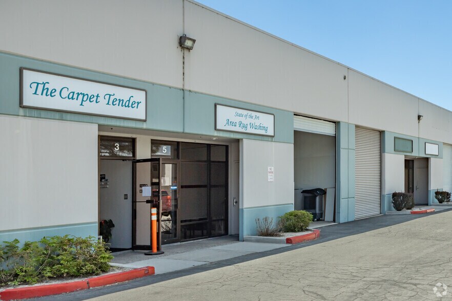 More Photos Of 5635 Riggins Ct, Reno Warehouse For Lease