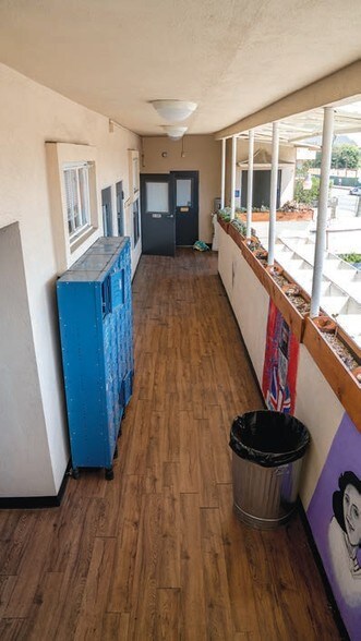 More Photos Of 5555 W Olympic Blvd, Los Angeles Office For Lease