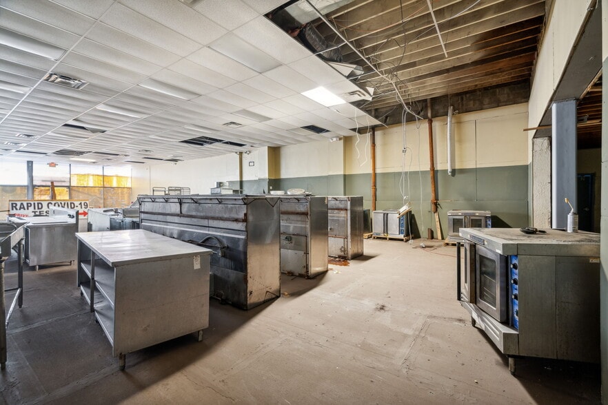 More Photos Of 5052-5056 City Ave, Philadelphia Freestanding For Lease