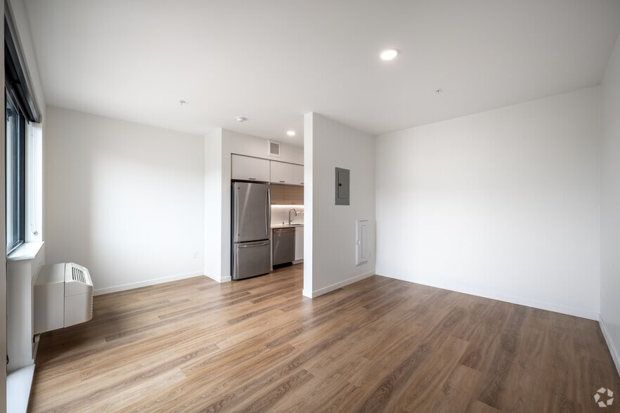 More Photos Of 747 Hampden Ave, Saint Paul Apartments For Sale