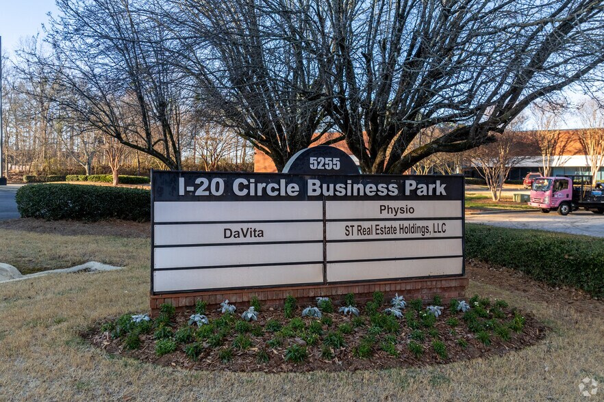 More Photos Of 5255 Snapfinger Park Dr, Lithonia Light Distribution For Lease