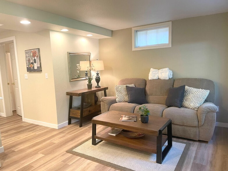 More Photos Of 23042 Ne 8th St, Sammamish Office For Sale