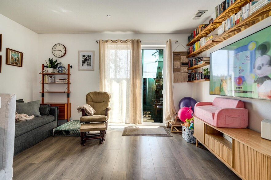 More Photos Of 4040 Alexander David Ct, Larkfield Apartments For Sale