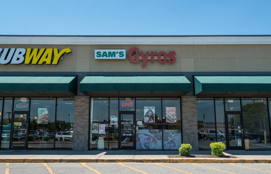 More Photos Of 74-112 Dover Crossing Rd, Clarksville General Retail For Lease