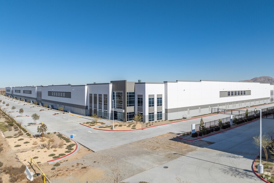 More Photos Of 12179 Momentum Rd, Victorville Warehouse For Sale
