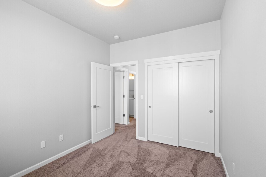 More Photos Of 16306 NE 20th St, Vancouver Multifamily For Sale