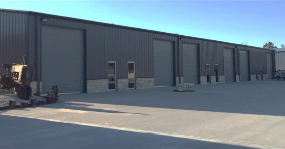 Primary Photo Of 11075 Eastex Fwy, Beaumont Unknown For Lease
