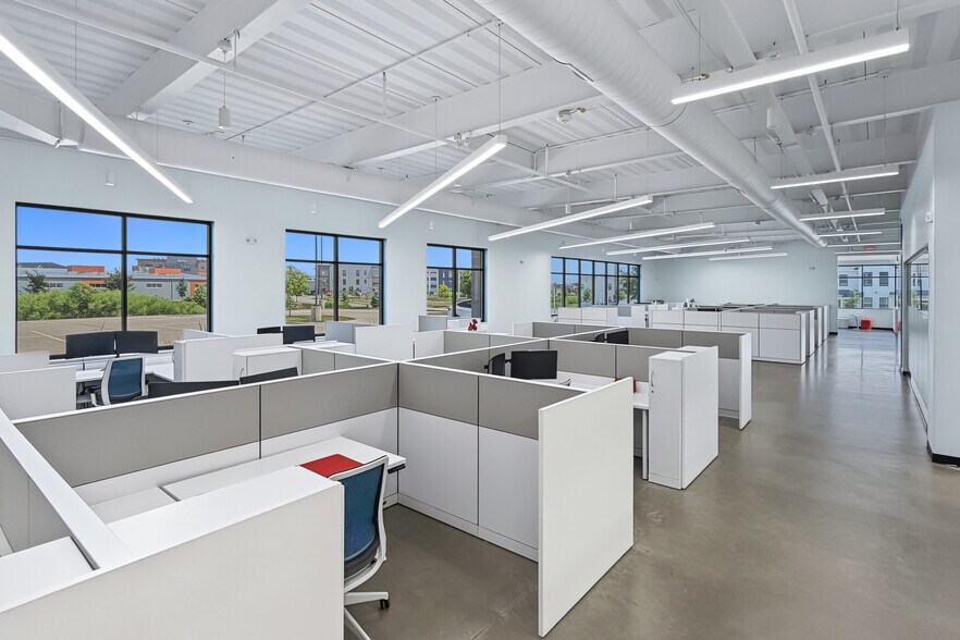 More Photos Of 1808 SW Magazine Rd, Ankeny Office For Sale