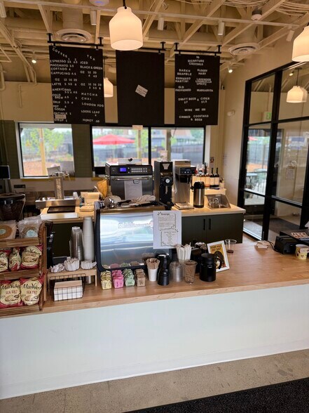 More Photos Of 6314 Broad St, Pittsburgh General Retail For Sale