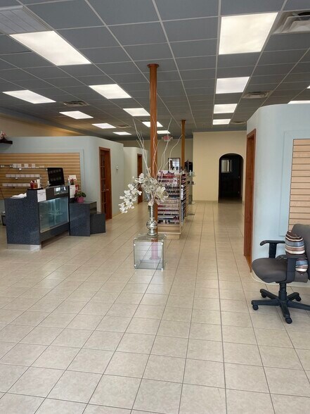 More Photos Of 715 Massachusetts Ave, Arlington Storefront Retail Office For Lease