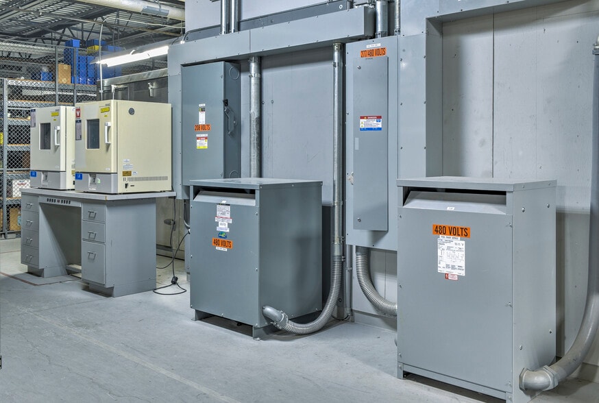 More Photos Of 10 Bowman Dr, Keene Warehouse For Sale