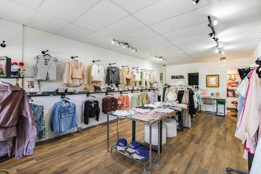 More Photos Of 225 S Knoblock St, Stillwater Storefront For Sale