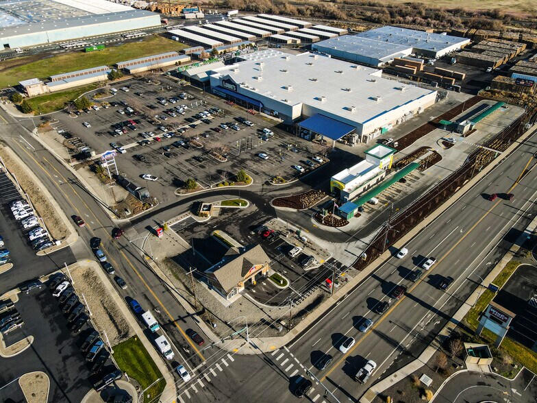 More Photos Of 9 W Valley Mall Blvd, Yakima General Retail For Sale