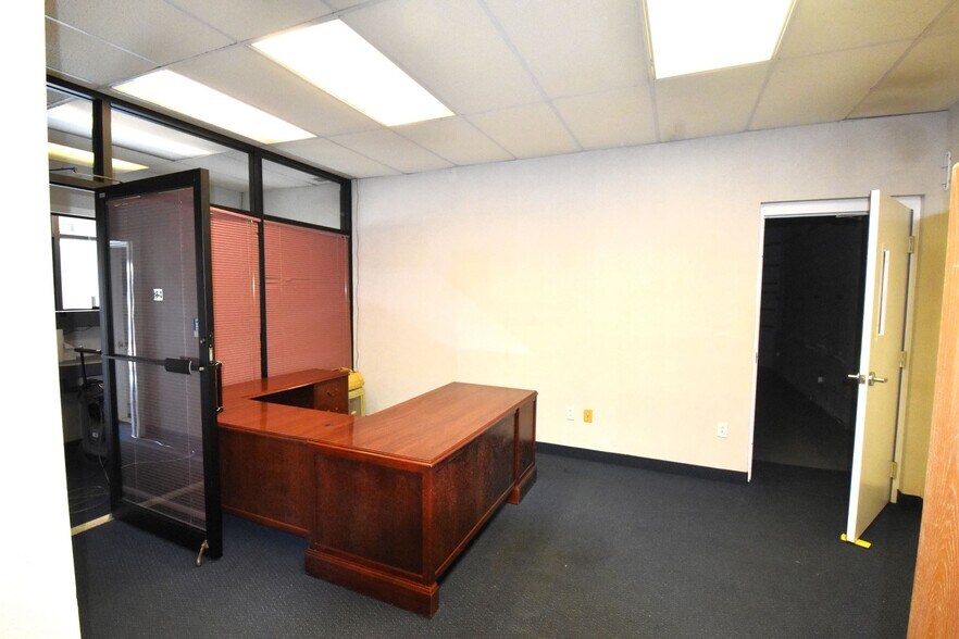 More Photos Of 130 W Boylston St, Worcester Storefront Retail Office For Sale