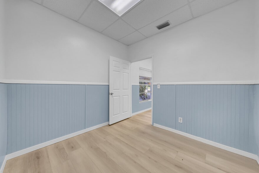 More Photos Of 1419 Sunset Point Rd, Clearwater Office For Sale