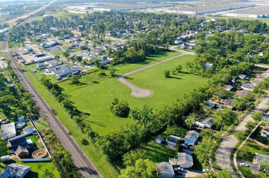 More Photos Of 100-118 Jay St, Elwood Land For Sale