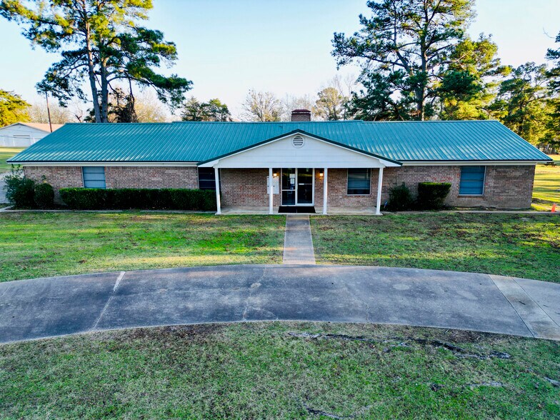 More Photos Of 9126 US Highway 271, Tyler Office Residential For Sale