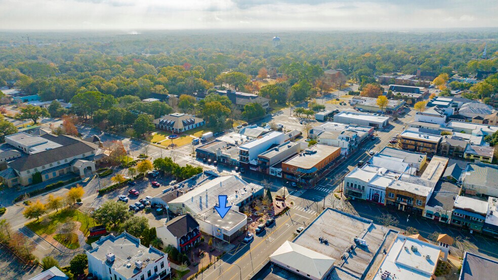 More Photos Of 12 Section St N, Fairhope Storefront For Lease