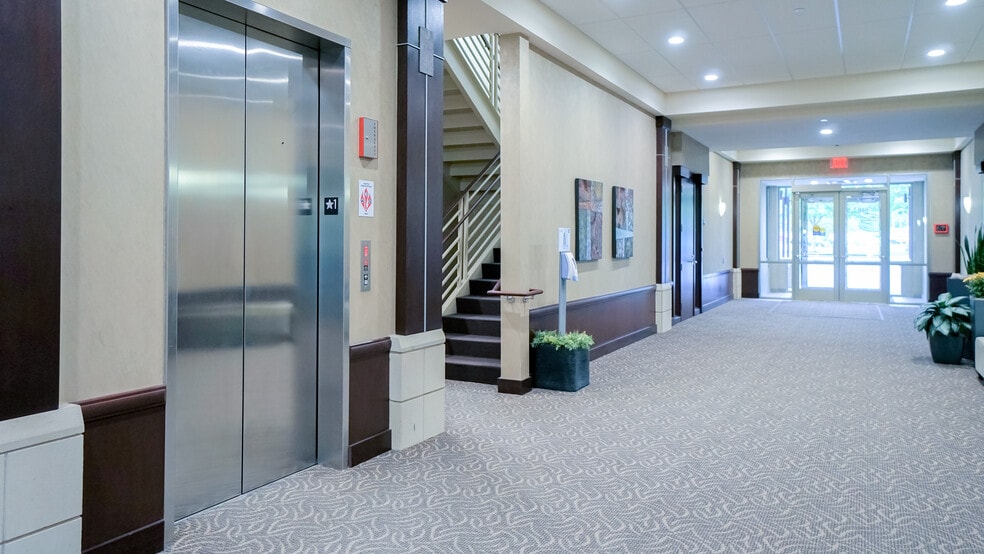 More Photos Of 860 Blue Gentian Rd, Eagan Unknown For Lease