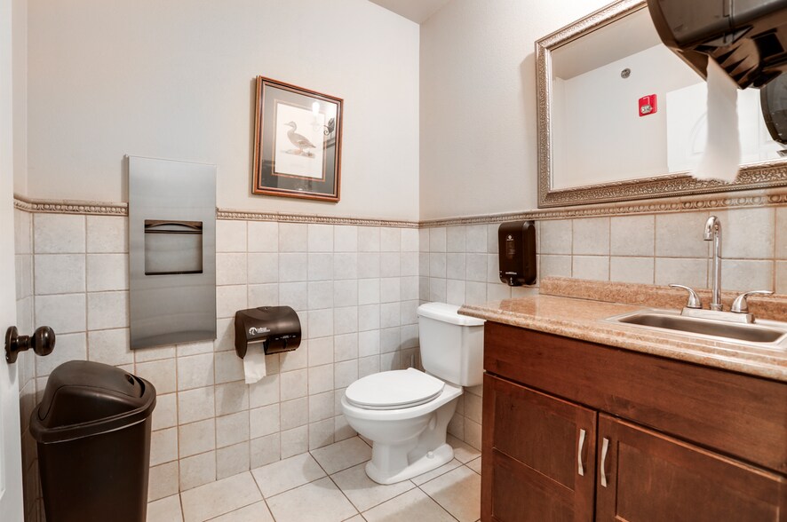 More Photos Of 750 E 9th Ave, Denver Medical For Sale