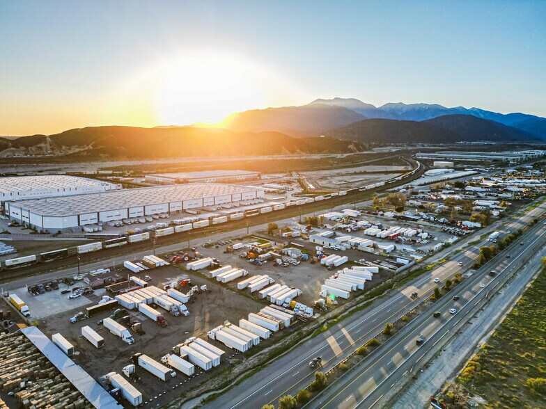 More Photos Of 19612 Kendall Dr, San Bernardino Distribution For Lease